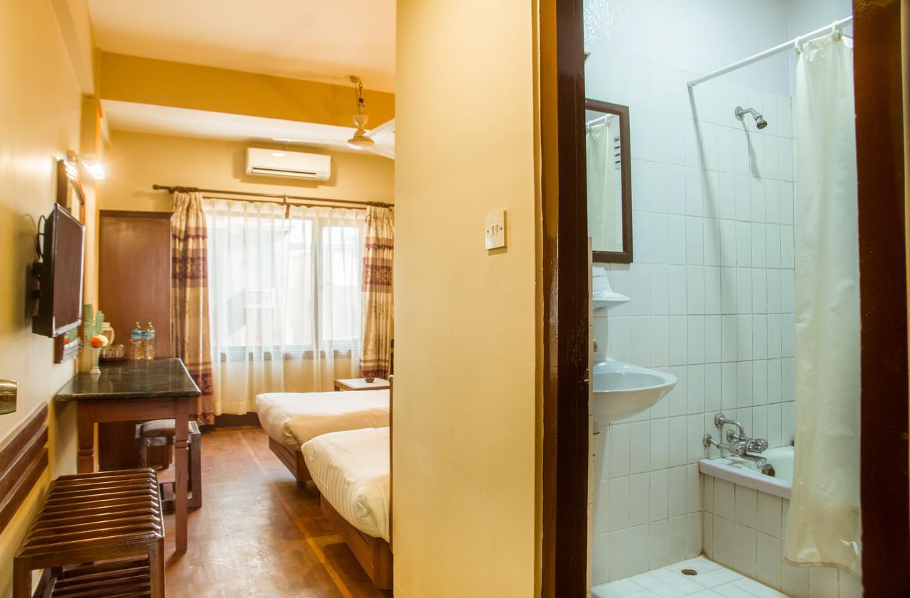 Little Nepal Inn Kathmandu Buitenkant foto
